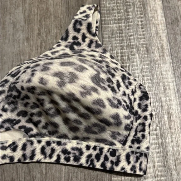 Cacique Black and Cream Leopard Print Bra-size 40C - Picture 2 of 7